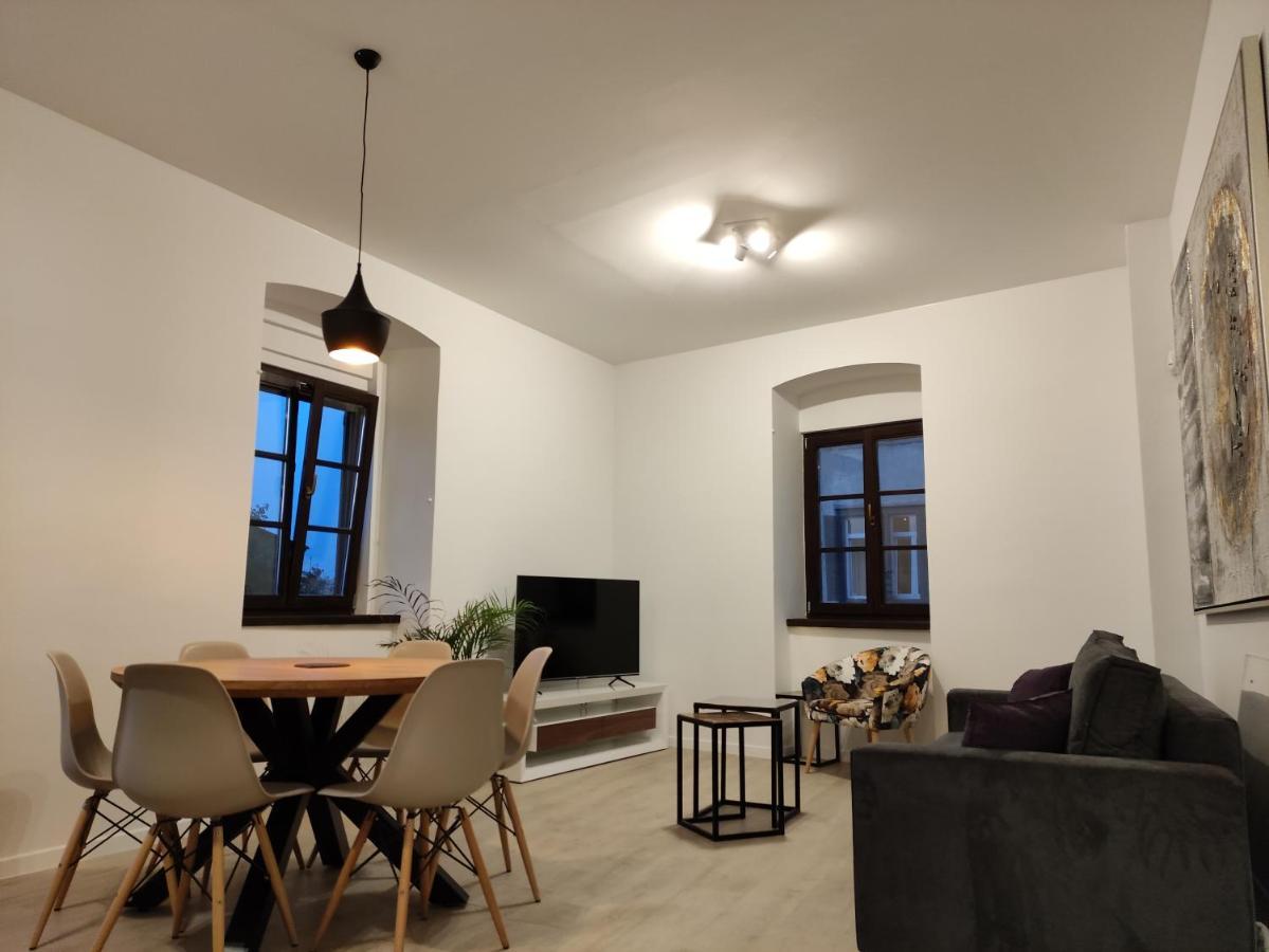 Apartvilla Castropola מראה חיצוני תמונה