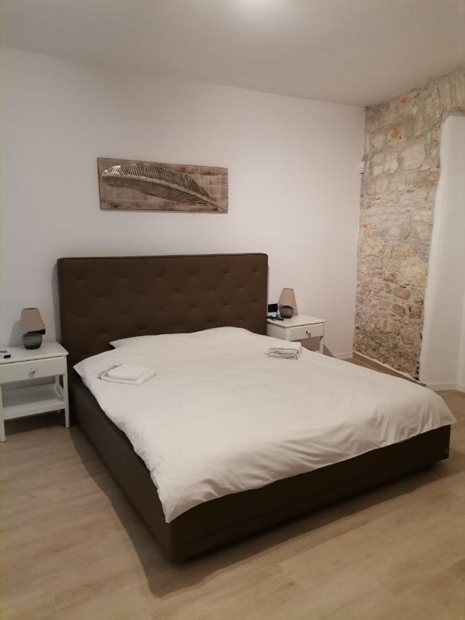 Apartvilla Castropola מראה חיצוני תמונה